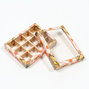 Коробка картонная Крышка/дно с окном под 12 конфет, Крафт цветы (22036)
