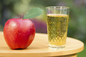 Яблочный сок восстановленный осветленный Суши-Маркет 0,33л
